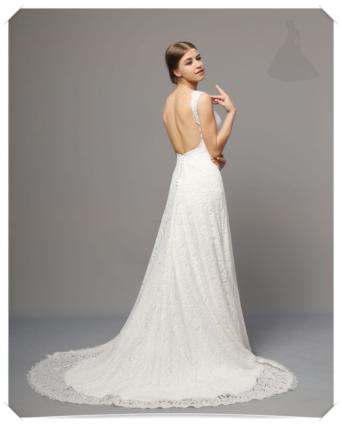 Suknia ślubna koronkowa model klasyczny