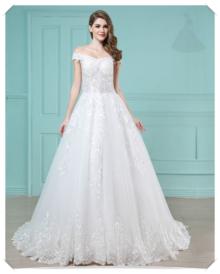 Suknia ślubna koronkowa model linia A