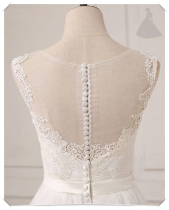 Suknia ślubna skromna model klasyczny